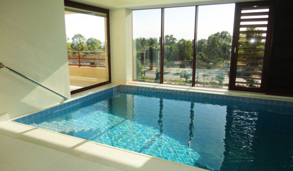 Εσωτερική πισίνα - Indoor swimming pool
